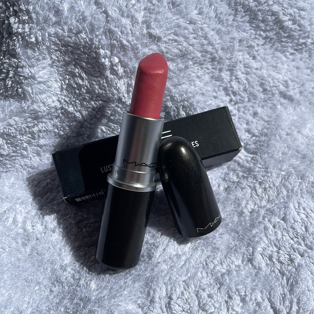 MAC lipstick #Giddy